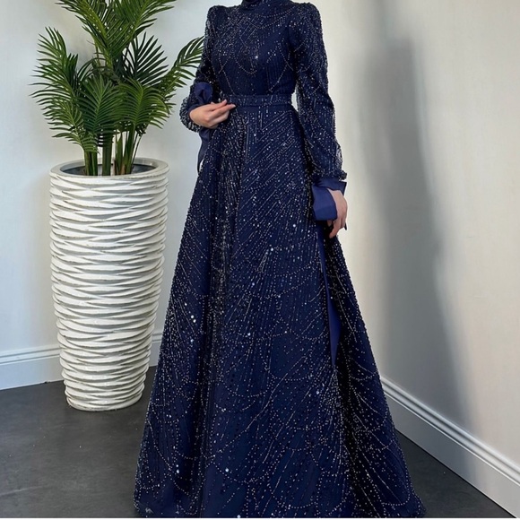 Elegant Wedding Dress, Navy Blue, Size 44(EU) - Picture 1 of 6